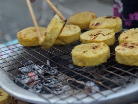 山东红薯粉条今冬成胖东来爆品，传统美食的崛起之路